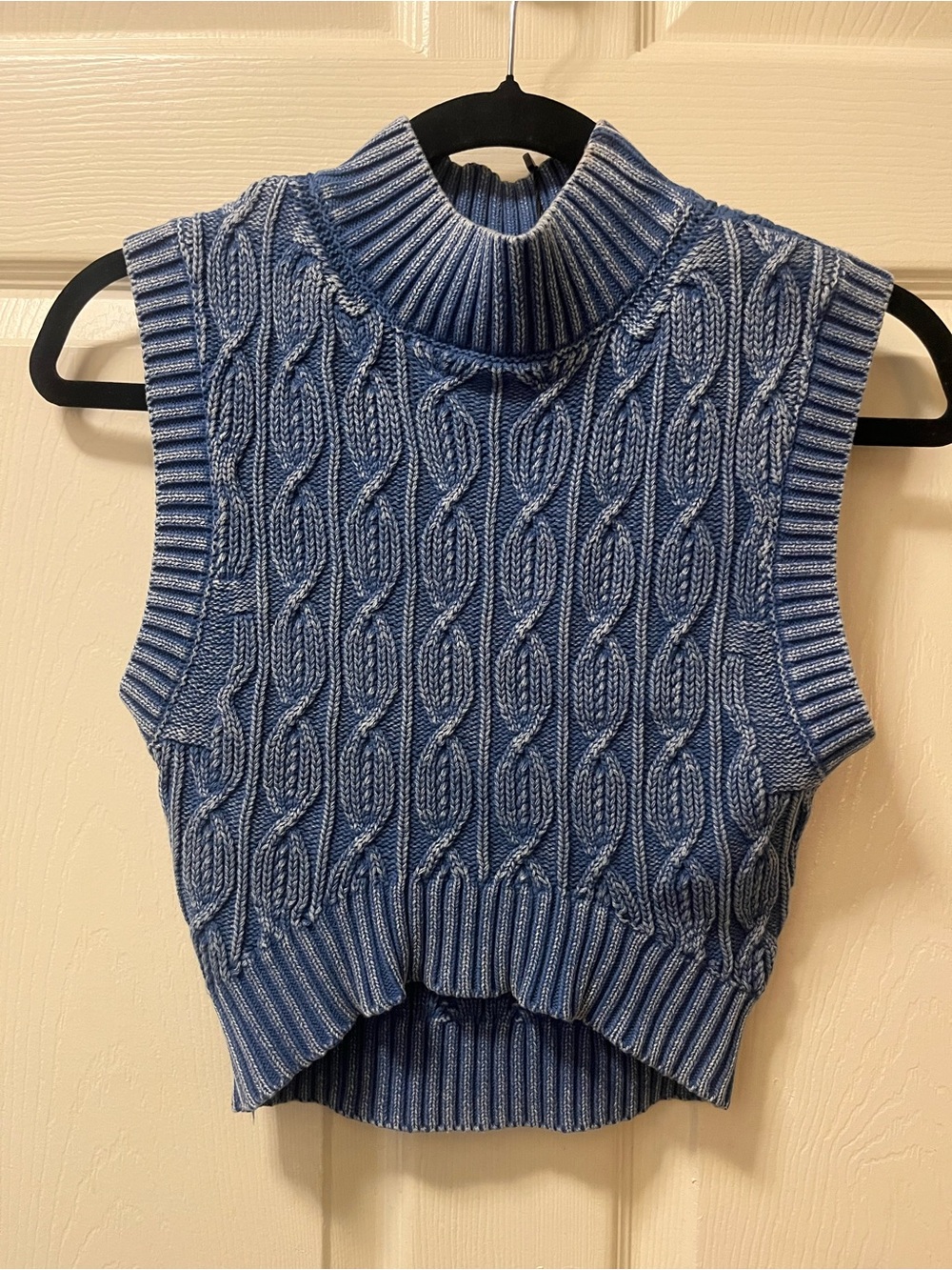 Zara NWT Cable Knit Sweater Vest Blue Cropped Mock Neck High Low Size S Preppy
